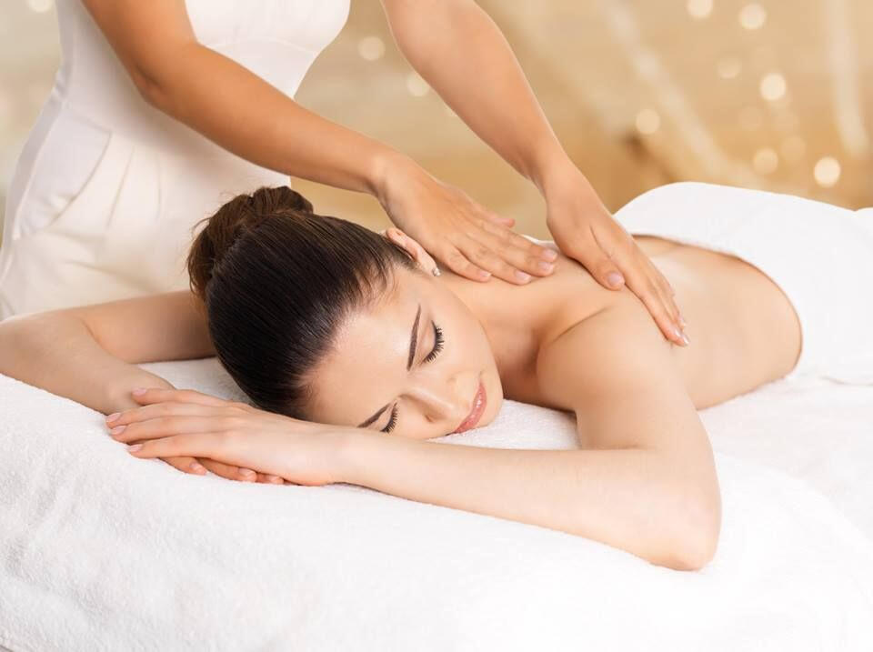 Massagem relaxante para mulheres em Faro